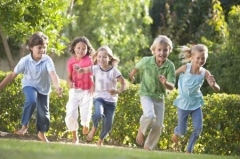 Lekker buiten spelen maakt kinderen socialer Lekker buiten spelen maakt kinderen socialer