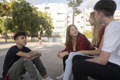 Leestip | Hoe praat je met dochters én zonen over geweld tegen vrouwen? Leestip | Hoe praat je met dochters én zonen over geweld tegen vrouwen?