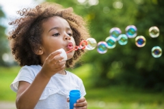 Mysterieuze zeepbellen & water wordt ijs; gratis activiteiten voor de kinderopvang Mysterieuze zeepbellen & water wordt ijs; gratis activiteiten voor de kinderopvang