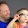 Google Glass helpt kinderen met autisme al op jonge leeftijd om emoties te lezen Google Glass helpt kinderen met autisme al op jonge leeftijd om emoties te lezen