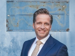 Verpleeghuizen krijgen geld voor 10.000 extra zorgverleners Verpleeghuizen krijgen geld voor 10.000 extra zorgverleners